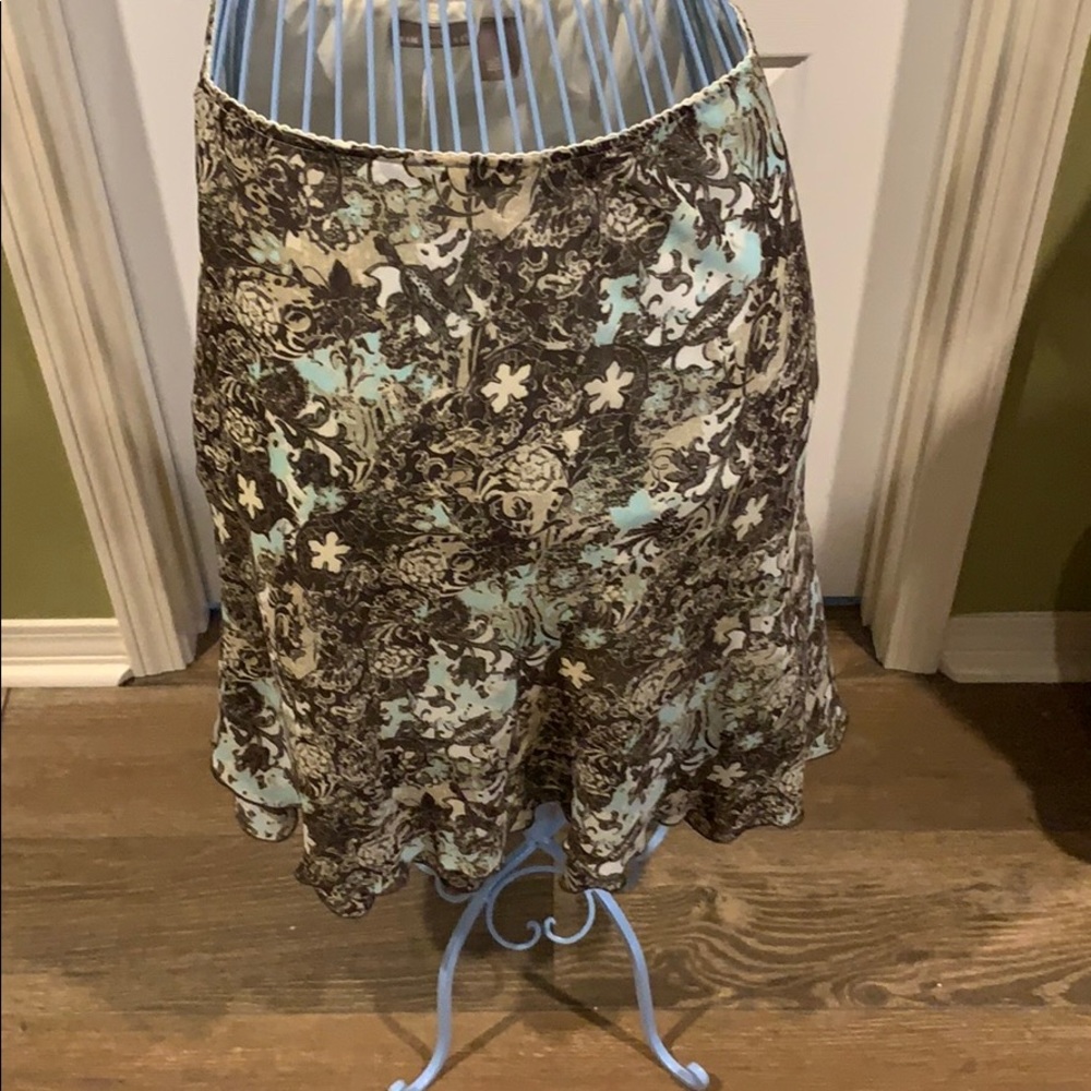 Kim Rodgers skirt